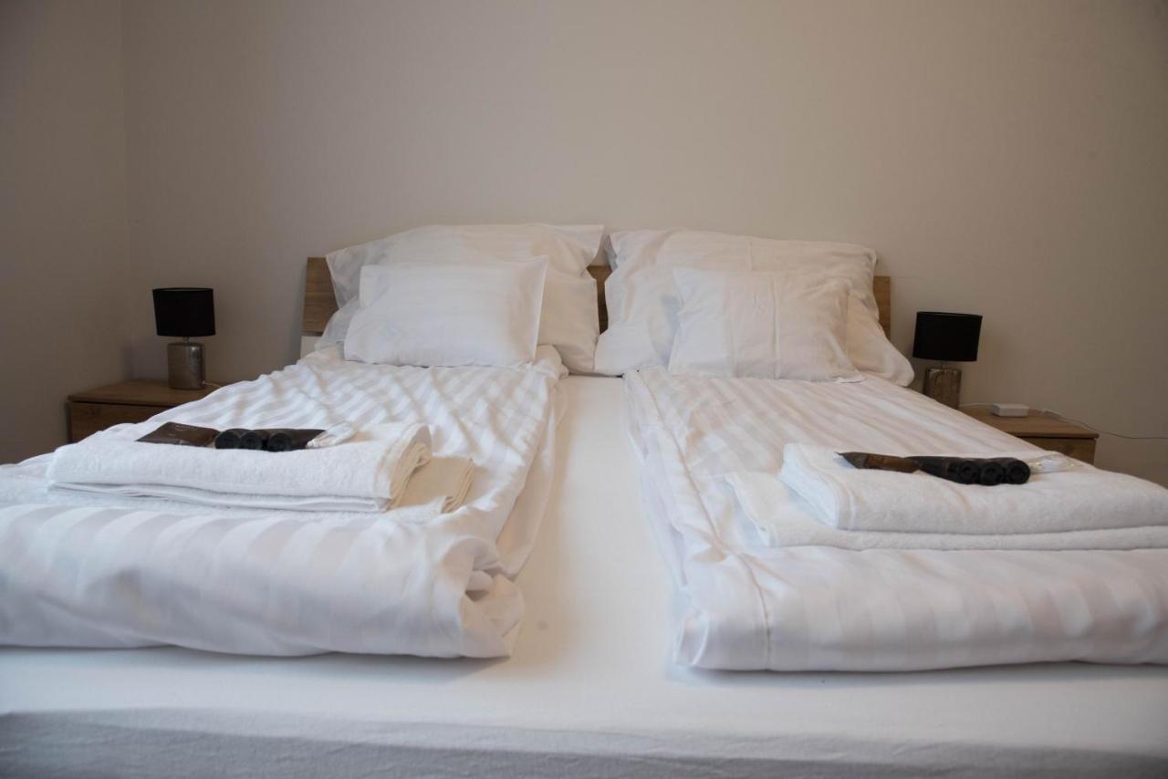 Molnar Apartment Cozy City Center Retreat For 2 Ac & Perfect Location! Budapest Bagian luar foto