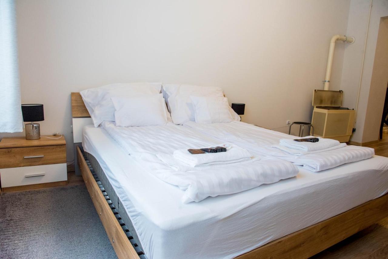 Molnar Apartment Cozy City Center Retreat For 2 Ac & Perfect Location! Budapest Bagian luar foto