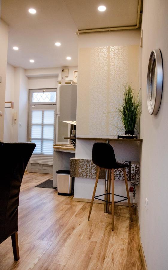 Molnar Apartment Cozy City Center Retreat For 2 Ac & Perfect Location! Budapest Bagian luar foto