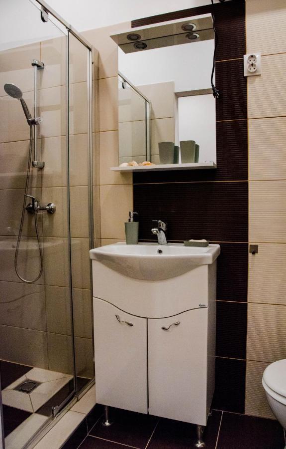 Molnar Apartment Cozy City Center Retreat For 2 Ac & Perfect Location! Budapest Bagian luar foto