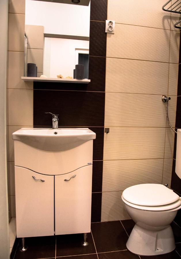 Molnar Apartment Cozy City Center Retreat For 2 Ac & Perfect Location! Budapest Bagian luar foto